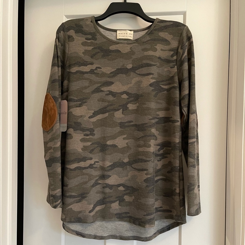 NWT Dress Up top. Size Medium. Patches on elbows.